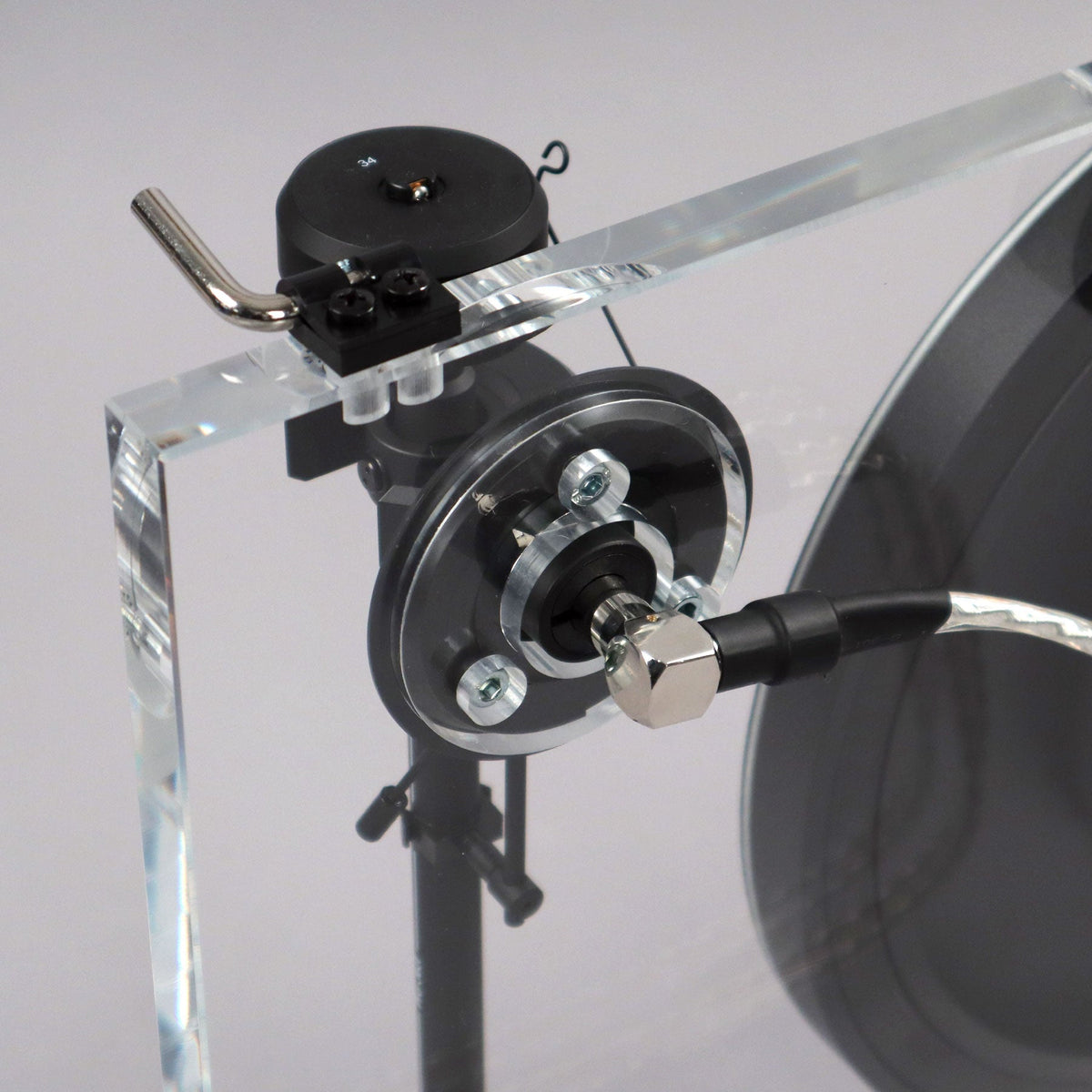 Pro-Ject: XA B Balanced Acrylic Turntable